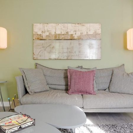 Private Furnished Apartment With All Comfort Has A Garden In A Green Space 메이헤이유 외부 사진