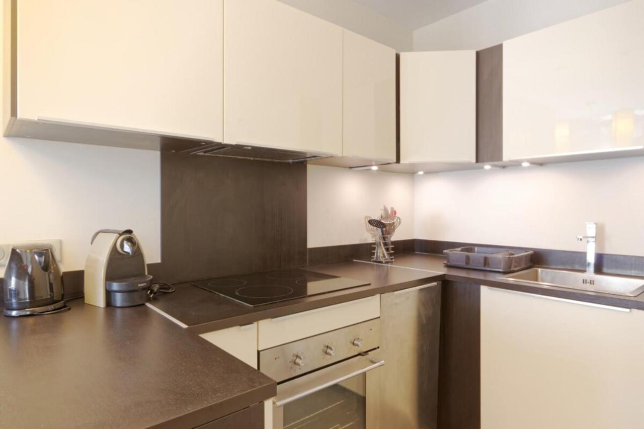 Private Furnished Apartment With All Comfort Has A Garden In A Green Space 메이헤이유 외부 사진
