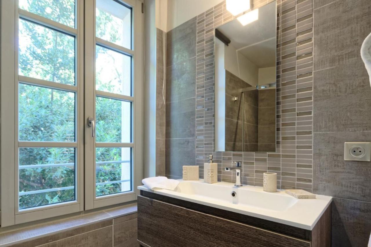 Private Furnished Apartment With All Comfort Has A Garden In A Green Space 메이헤이유 외부 사진