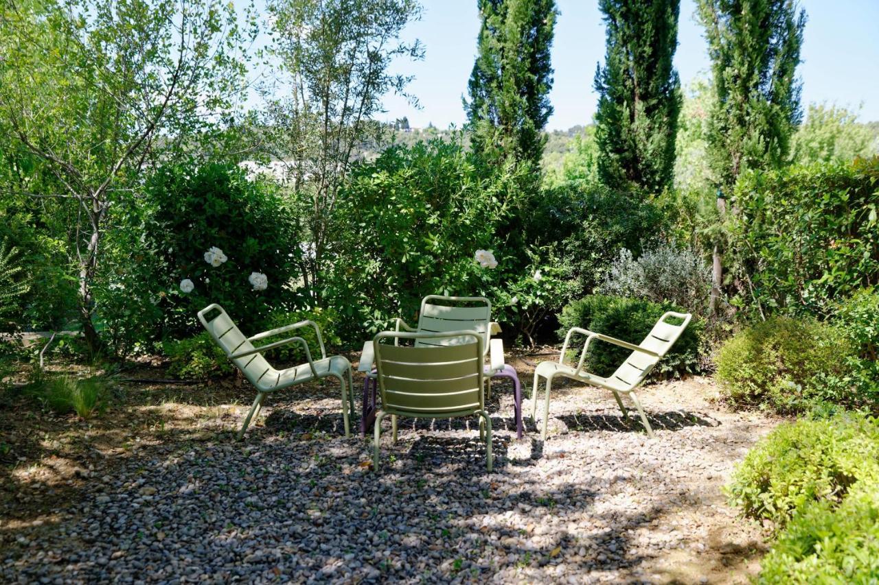 Private Furnished Apartment With All Comfort Has A Garden In A Green Space 메이헤이유 외부 사진
