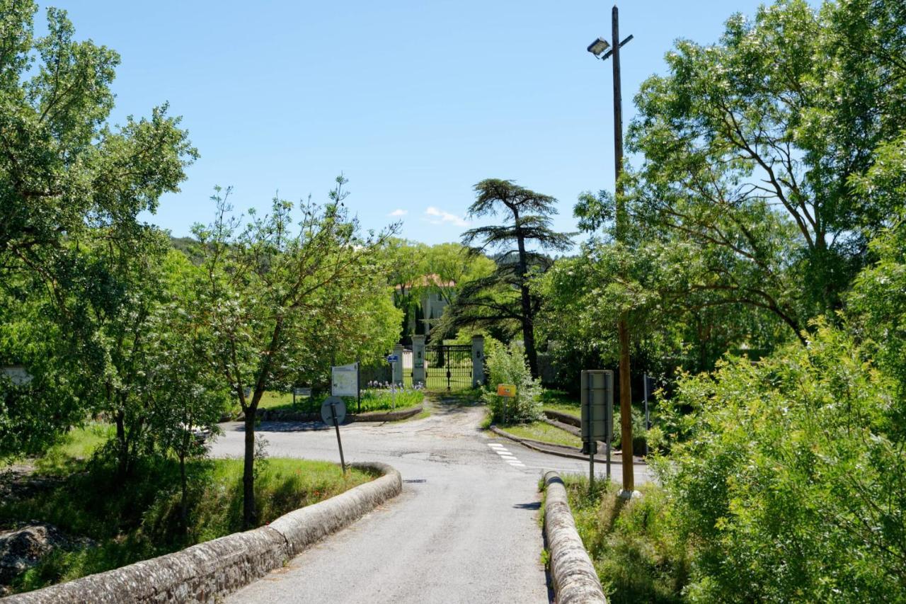 Private Furnished Apartment With All Comfort Has A Garden In A Green Space 메이헤이유 외부 사진